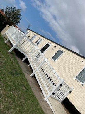 Seton Sands Haven Holiday Park - Platinum Caravan